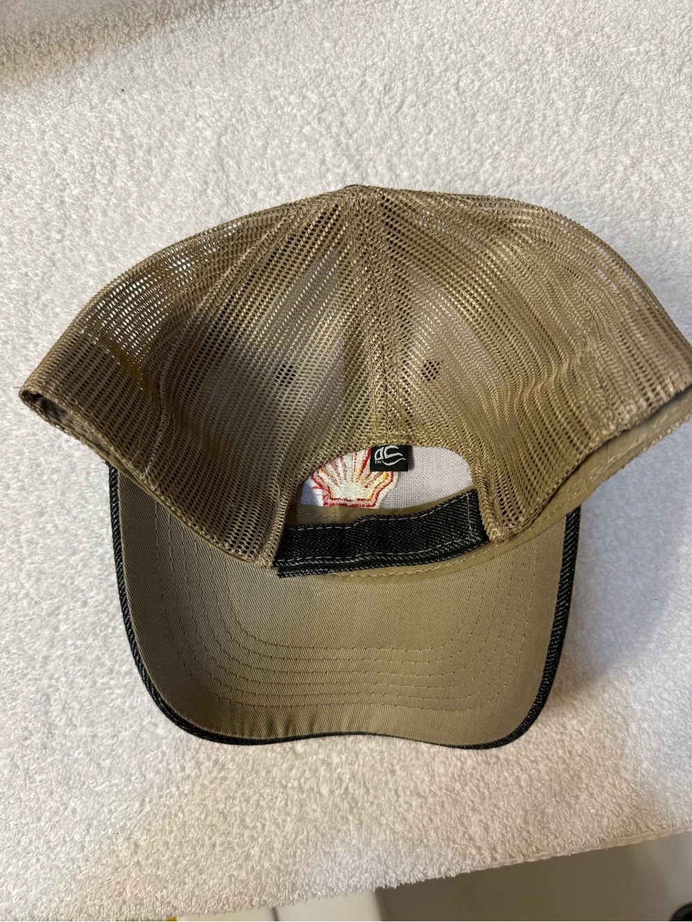 Shell Patch Trucker Hat - Picture 4 of 4